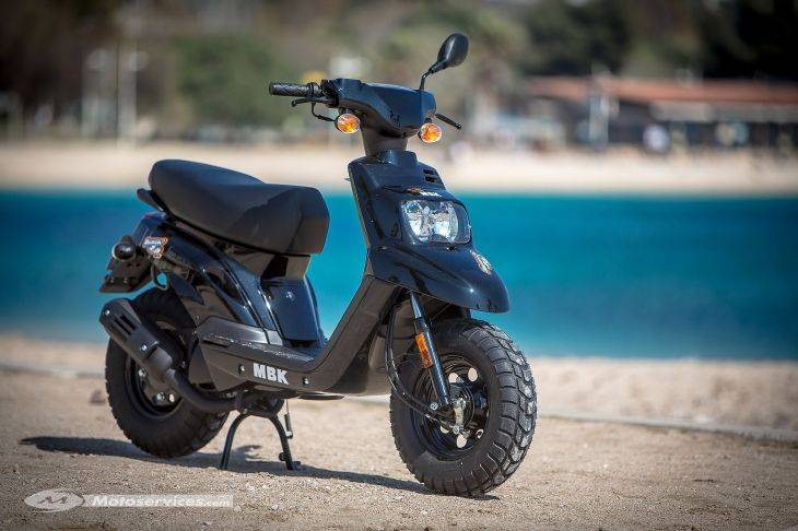 Remorquage de scooter MBK avec diagnostic panne sur place avant remorquage vers atelier à Toulon dans le Var