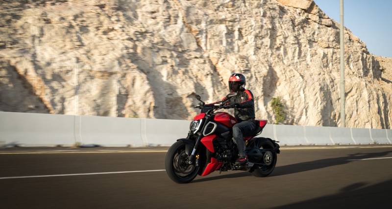 Assistance Ducati 24/7 en PACA : transport et dépannage batterie au meilleur prix pour tous les modèles de la marque bouches du rhone